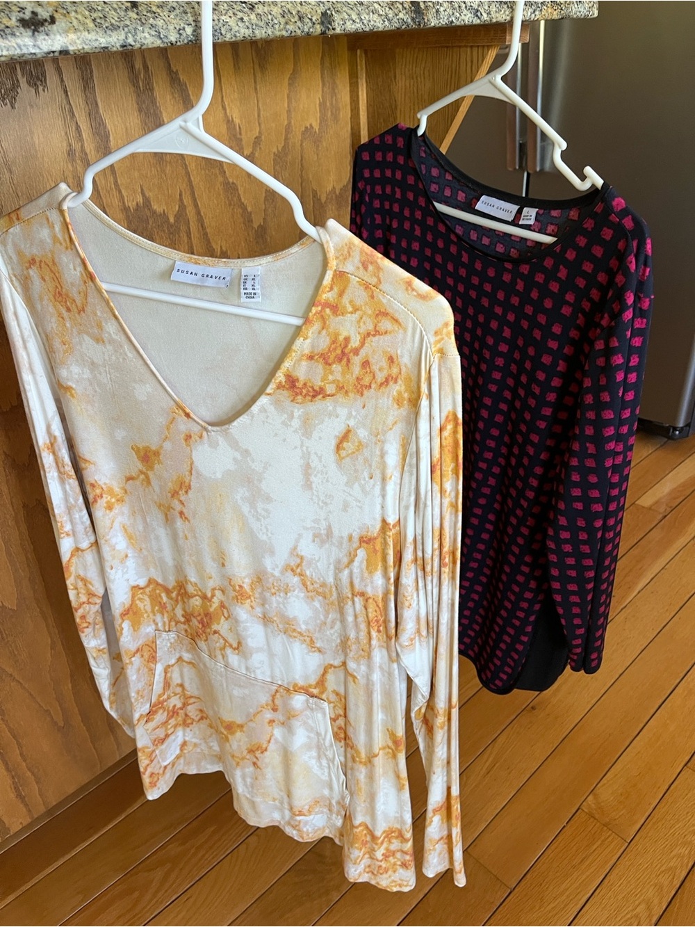 Susan Graver Cream & Gold Marble V-Neck Tunic black and fuchsia tunic